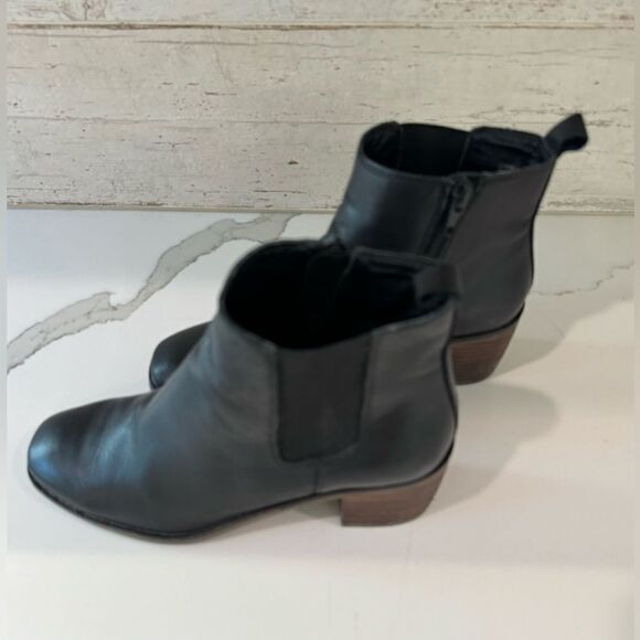 Lucky Brand black leather boots size 6.5 - Picture 3 of 5